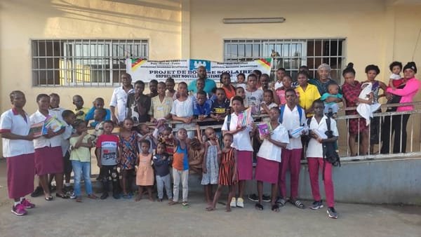 Première cérémonie de remise des bourses à l'Ophelinat Nouvelle Destinée de Lendi : un moment d'espoir pour ses enfants